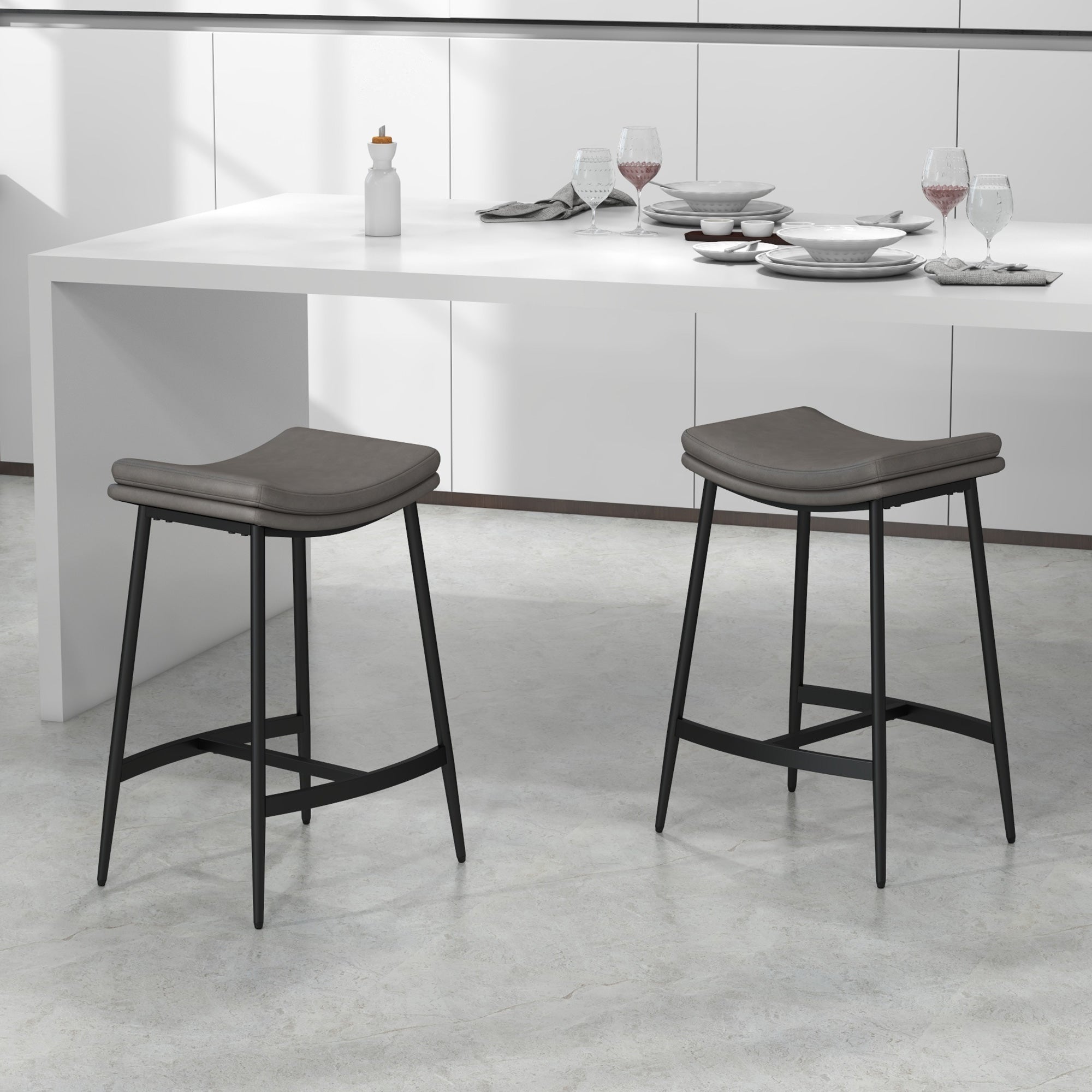 HOMCOM Kitchen Stools Set of 2, Microfibre Upholstered Barstools, Industrial Bar Chairs with Curved Seat and Steel Frame - TovaHaus